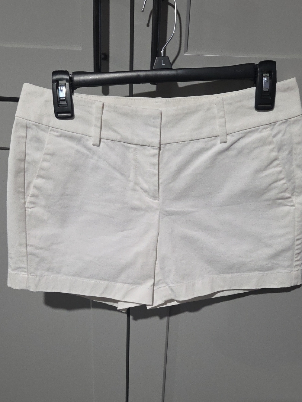 Ann Taylor Cream-White Tailored Bermuda Shorts